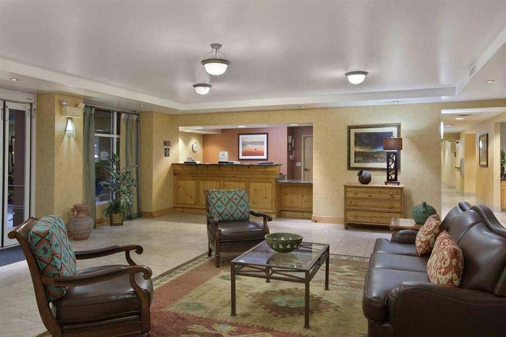 Mainstay Suites Phoenix North Interior photo